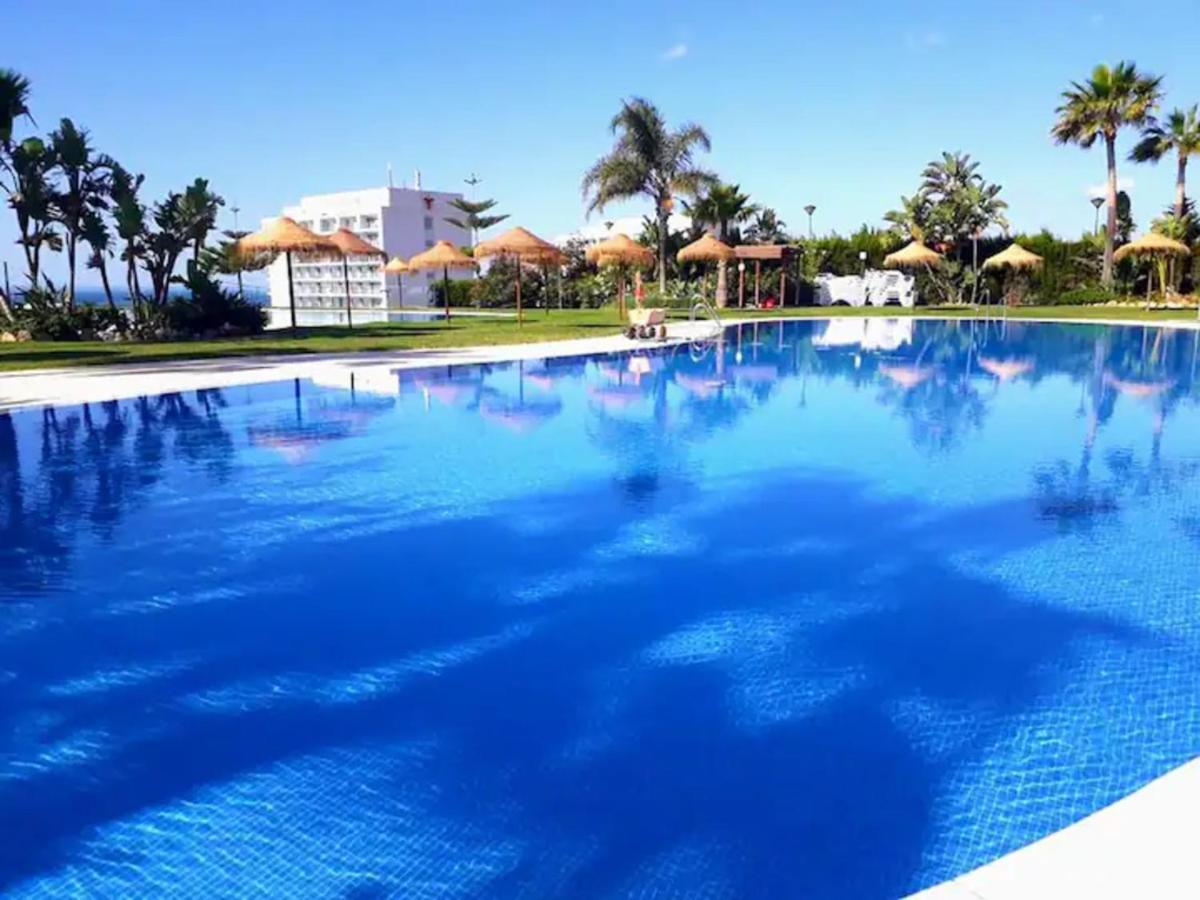 Beachfront Complex El Coloso Views,Pools,Parking Benalmadena Costa Exterior photo